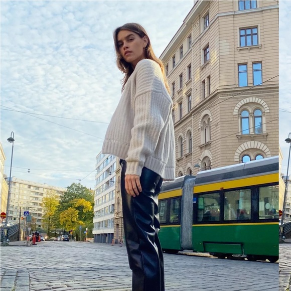 Wilfred Jillian Cardigan - Picture 2 of 9